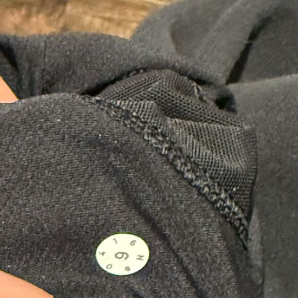 Lululemon  Pullover - Picture 6 of 6